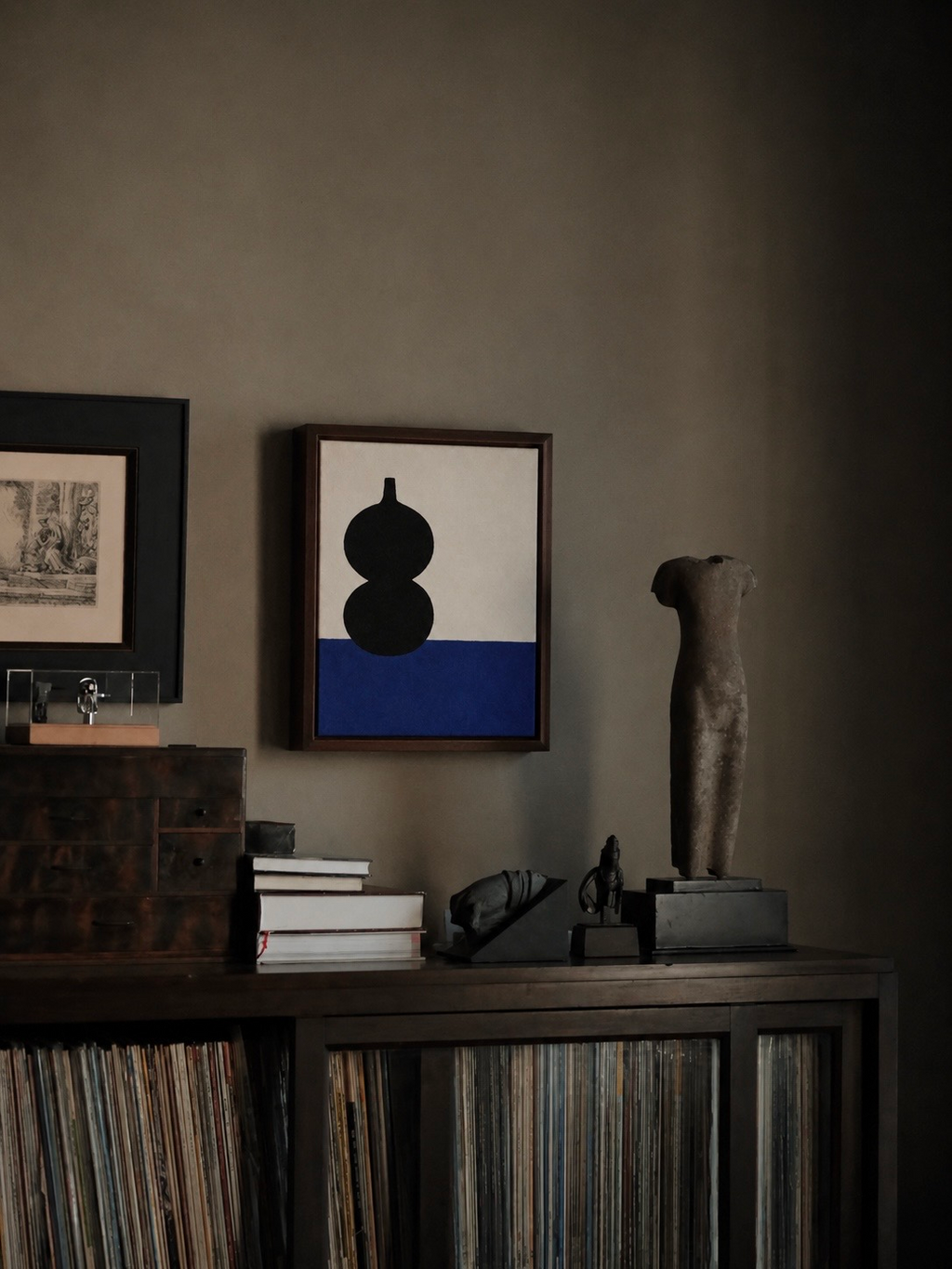 BLUE HULU｜Quiet Monument